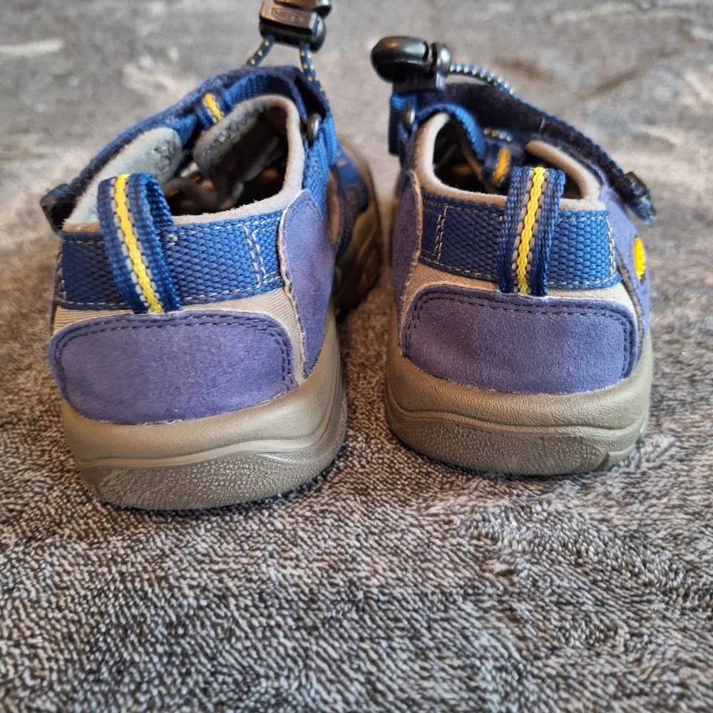 Keen Kids Newport H2 Closed Toe Water Sandals Youth 1 US‎ Swimming Beach